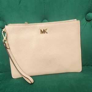 MICHAEL Michael Kors Soft Pink Medium Zip Pouch Wristlet